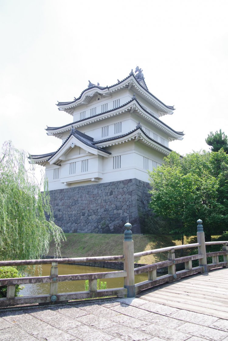 忍城御三階櫓。きれいでしょ。