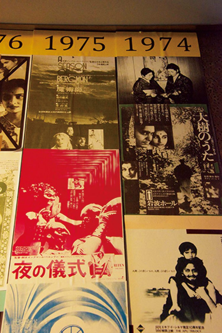 ロビーには全上映作品のチラシを展示