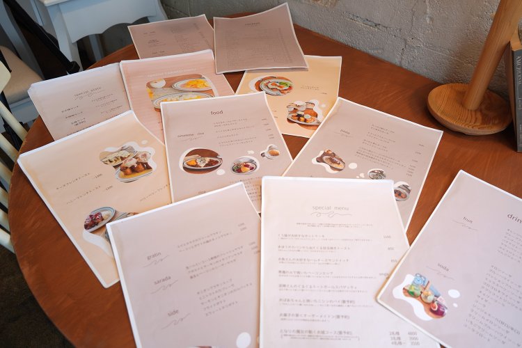 お子さまランチ以外のメニューもかなり多い。