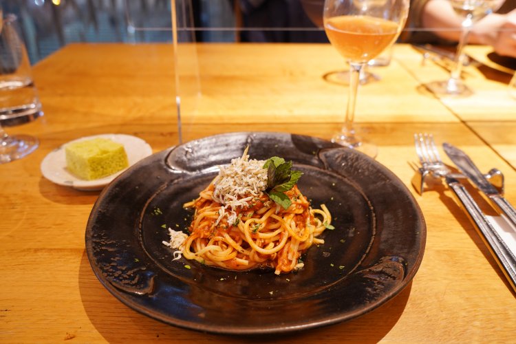 2階は県産食材の滋を感じる『日本橋 滋乃味(じのみ)』