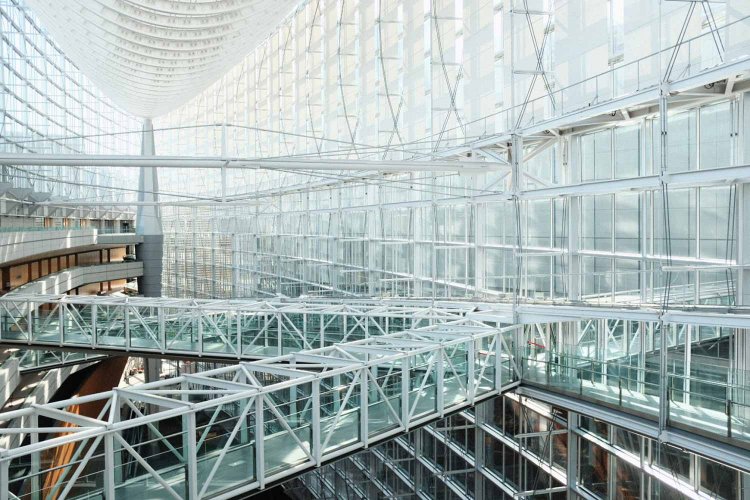 【カメラガールズ】丸の内エリアから有楽町エリアを撮り歩く