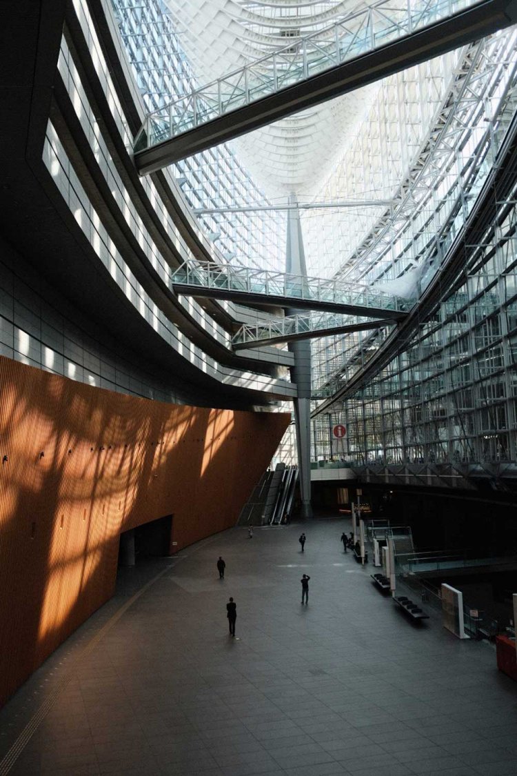 【カメラガールズ】丸の内エリアから有楽町エリアを撮り歩く