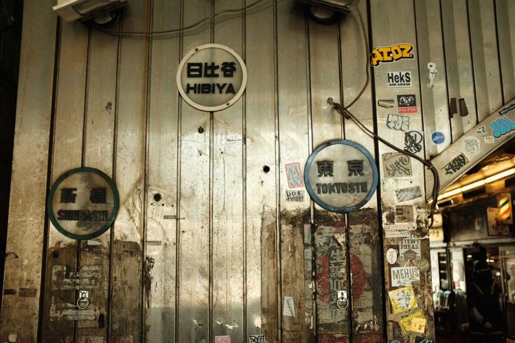 【カメラガールズ】丸の内エリアから有楽町エリアを撮り歩く