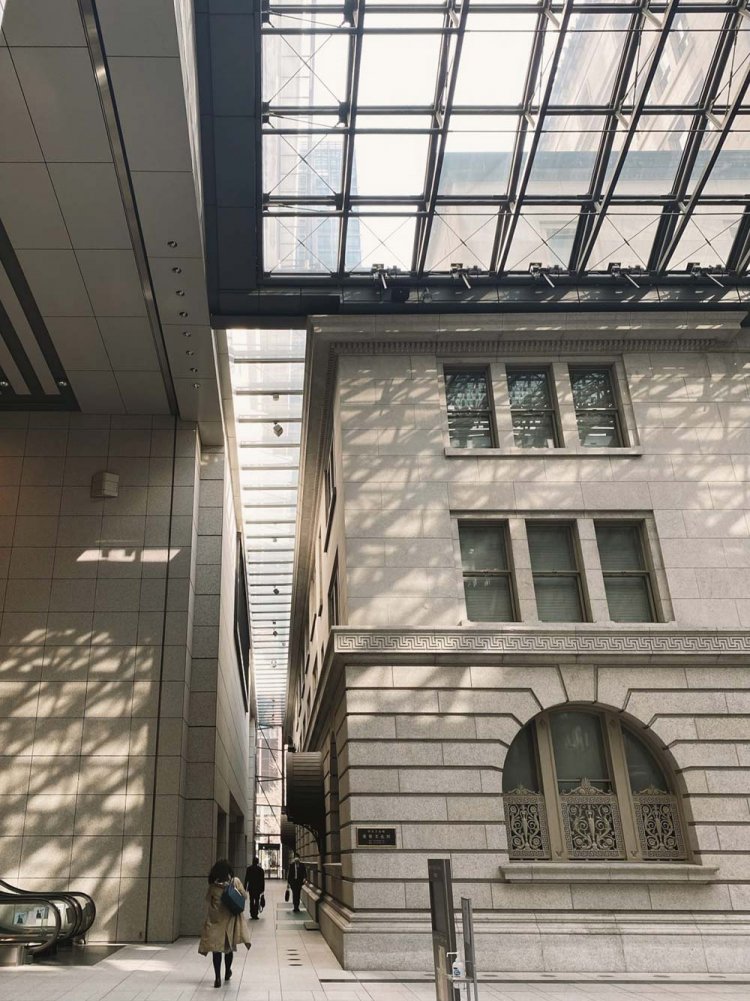 【カメラガールズ】丸の内エリアから有楽町エリアを撮り歩く