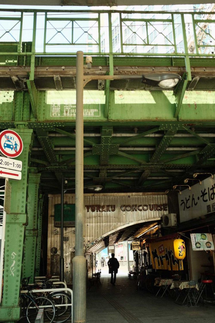 【カメラガールズ】丸の内エリアから有楽町エリアを撮り歩く