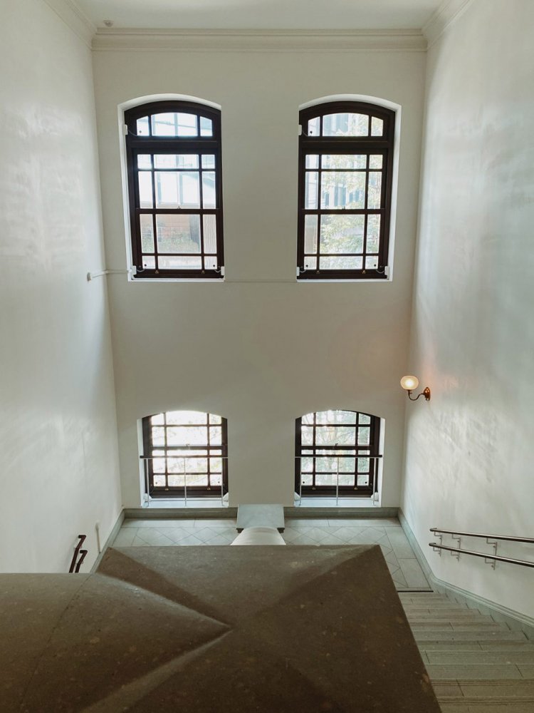 【カメラガールズ】丸の内エリアから有楽町エリアを撮り歩く