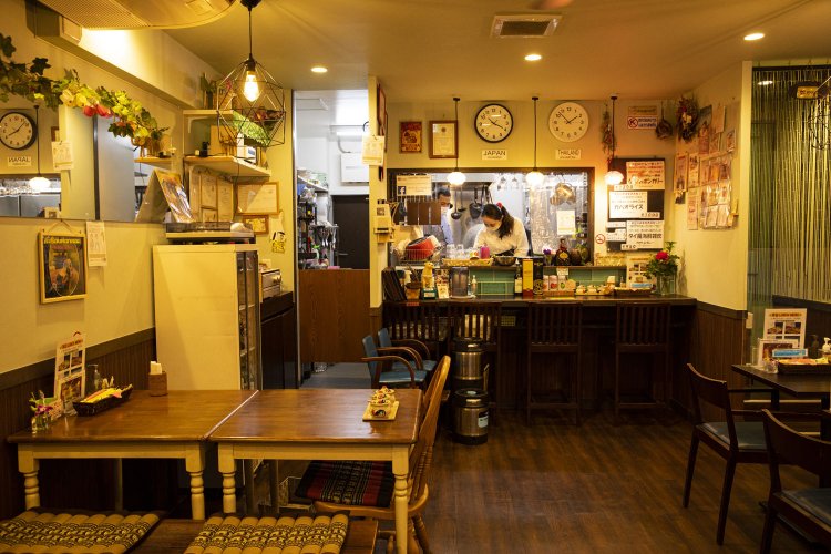 温かいタイ時間が流れる店内。