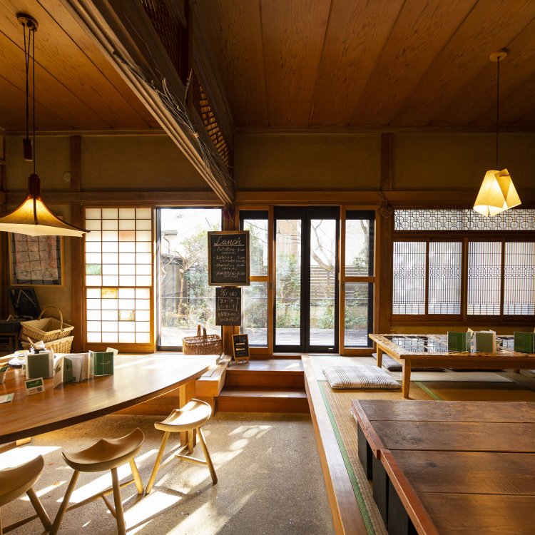 意匠、楓など庭の風情にため息。