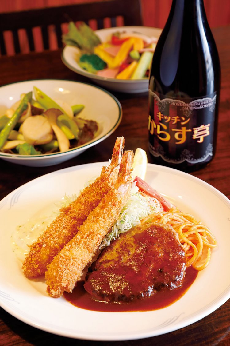 海老フライとハンバーグの盛り合わせ。