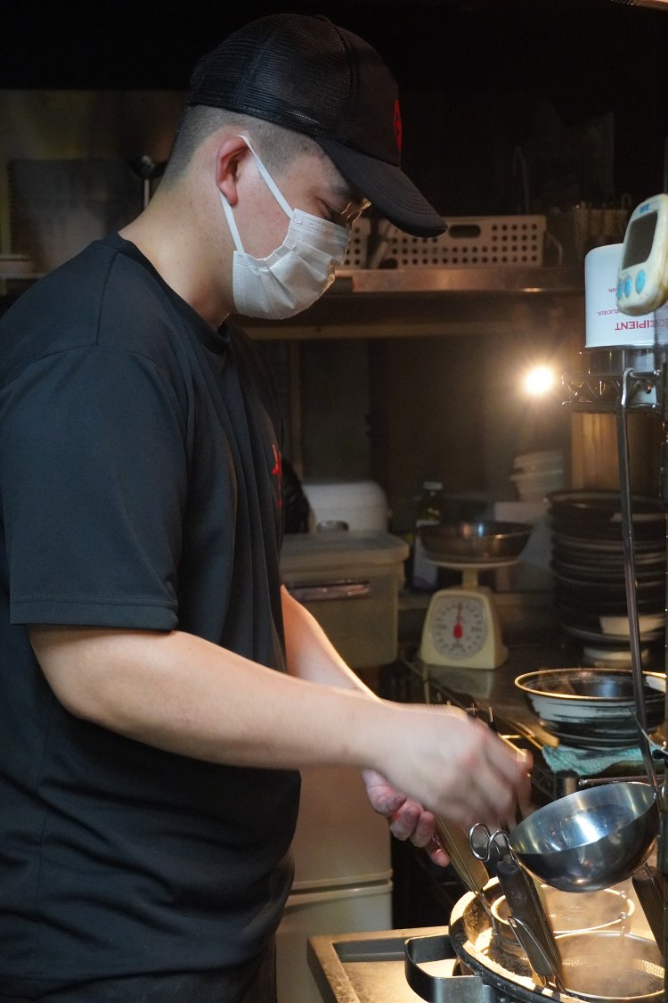 2017年頃から2代目店主となった浦澤さん。