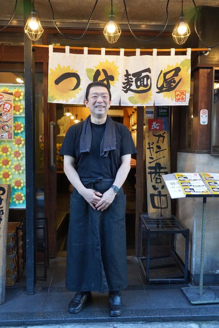 河野さんの人柄を感じさせる明るい笑顔もファンを惹きつける。