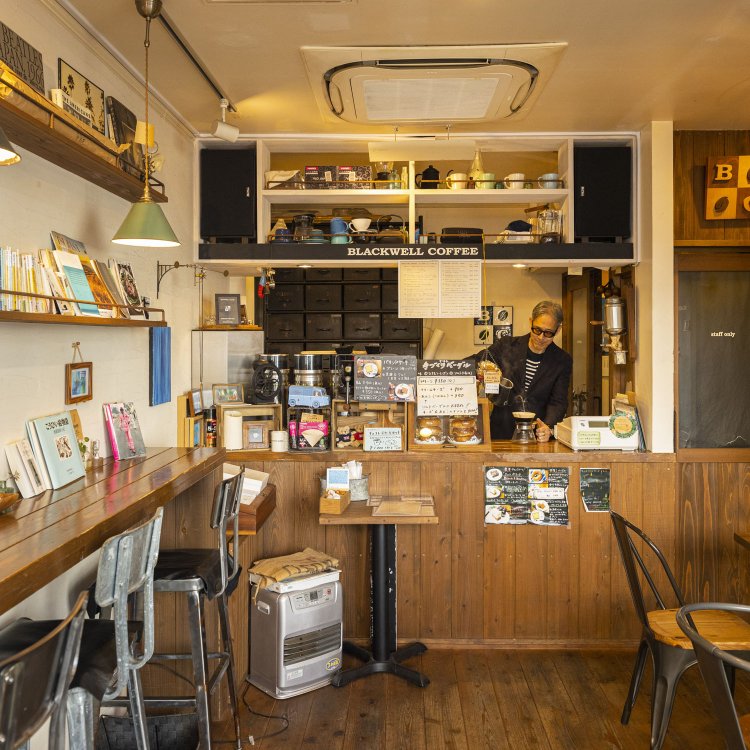 ドリップ、壁の絵や写真も表現のひとつ。