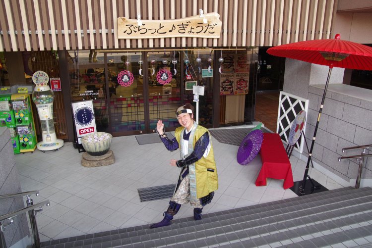 お土産が揃うだけでなく、レンタサイクルの貸し出しも行っております。