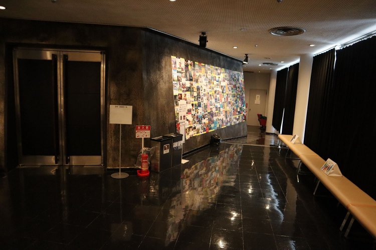 さよならアルバム　岩波ホールロビー (1)