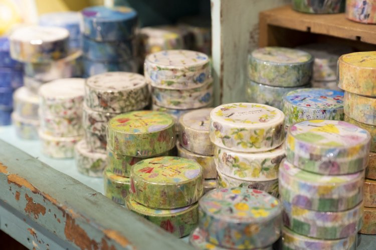 マスキングテープ各396円。