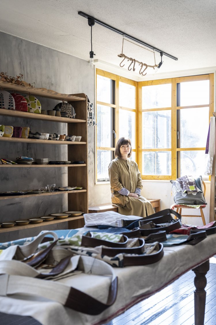 わざわざわかりにくい場所に来てくださるからと、客とのふれ合いを大切にする店主の穴田紀代美さん。