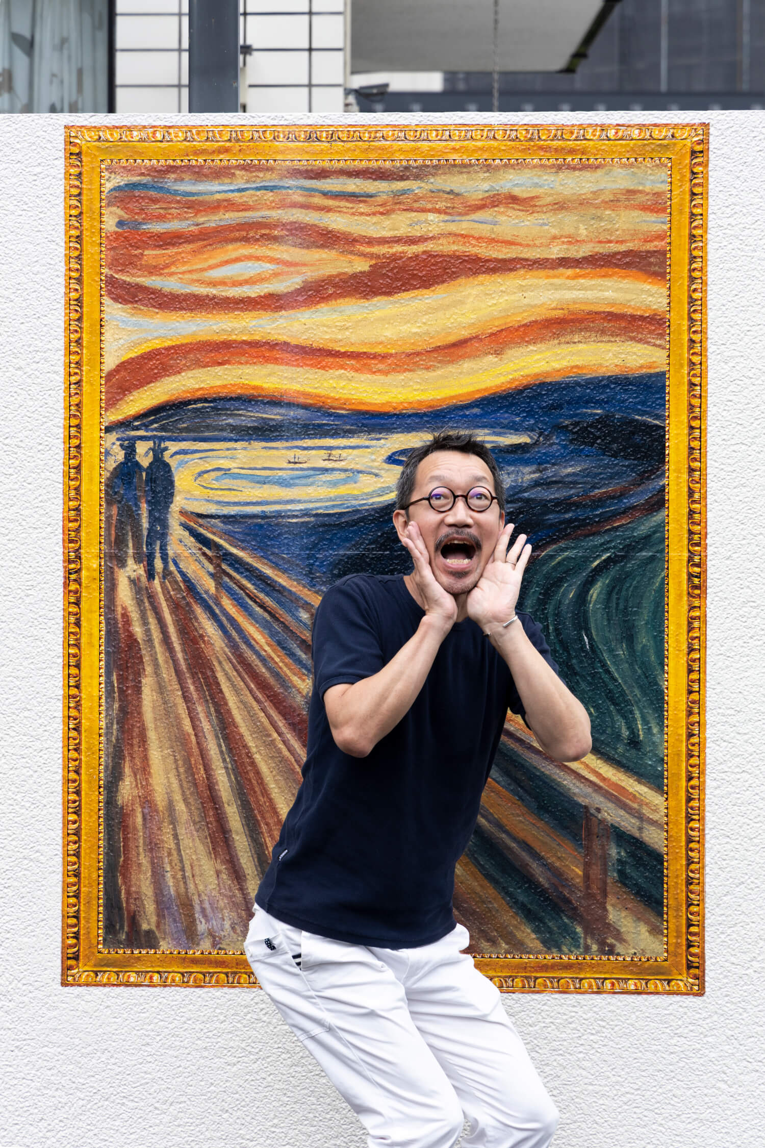 『ノルウェー大使館』の塀に描かれている、同国出身の画家・ムンクの「叫び」の“背景”。絶対やるでしょ、これ。