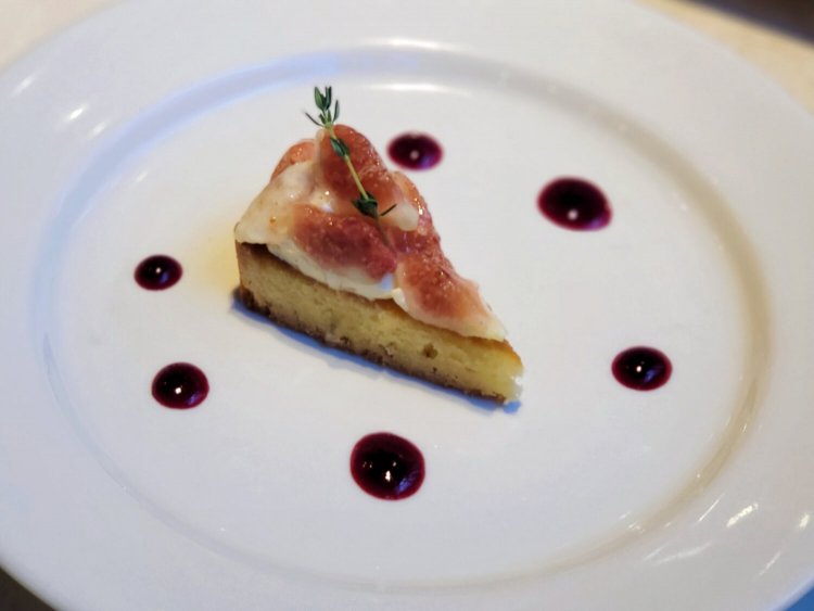 季節のタルト。