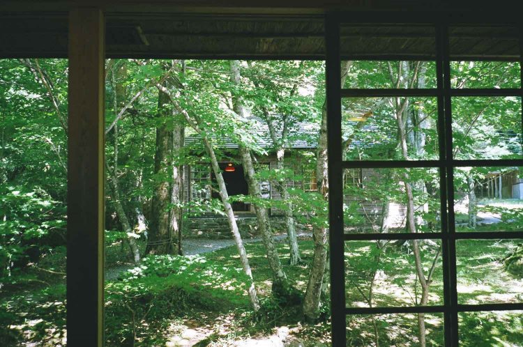 【カメラガールズ】イタリア大使館別荘記念公園