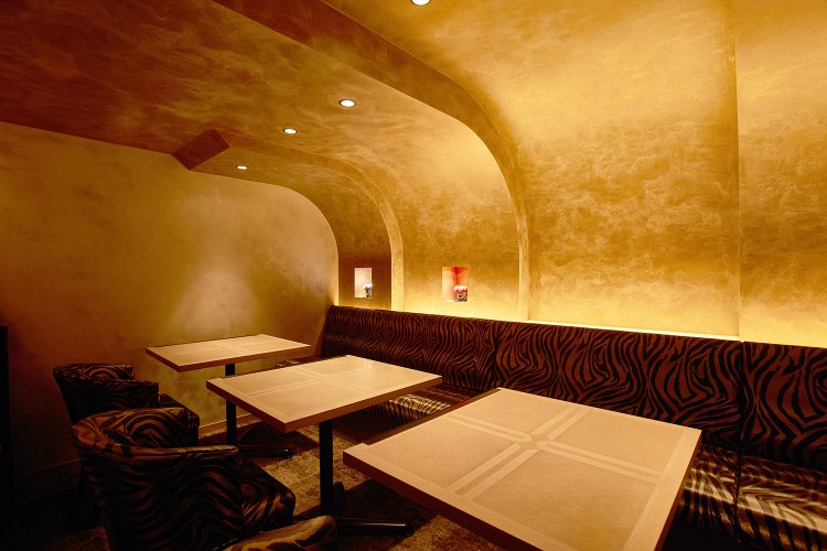 約8名収納可能な個室も完備。人数は応相談、要予約。