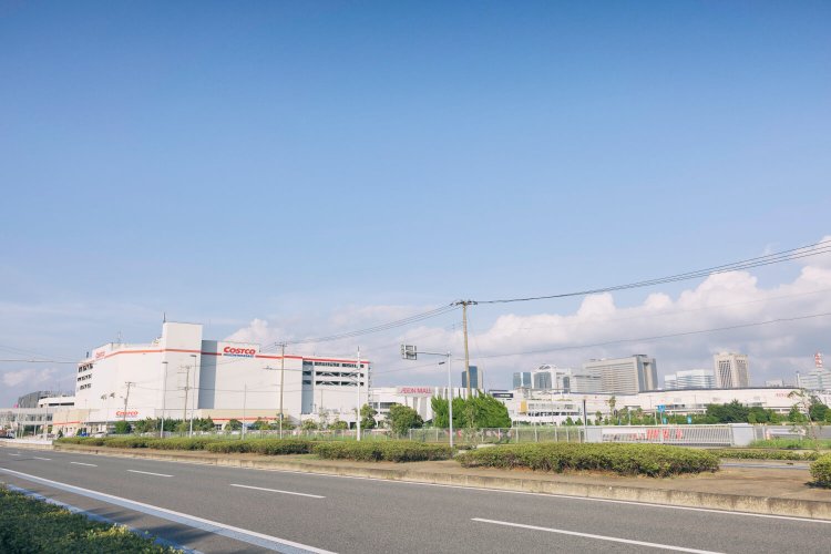 地元民ジャンボにとって「近くて遠い」コストコ。驚きのデカさ！