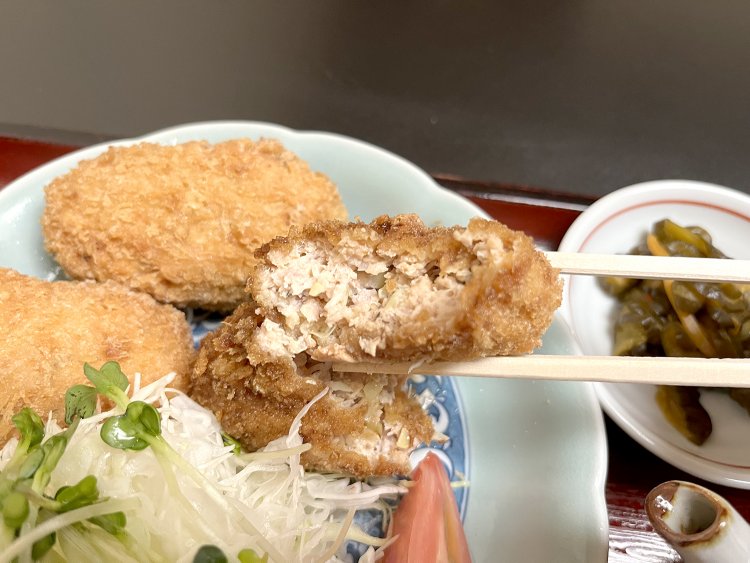 ぎっしり詰まっているが食感はふんわりしていてジューシー。