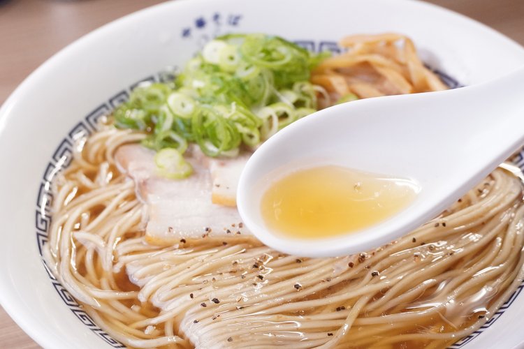 これこれ！すっきりと透き通ったスープが滋味深い。