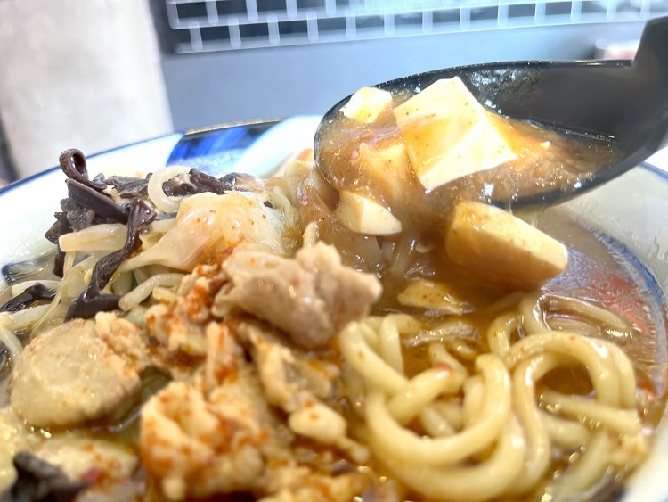 逆鱗の肉を食べたあとなのでより旨味が際立って感じられたマーボ豆腐。