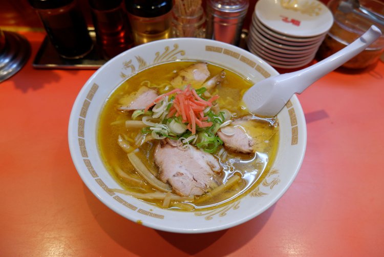 中華そば750円。