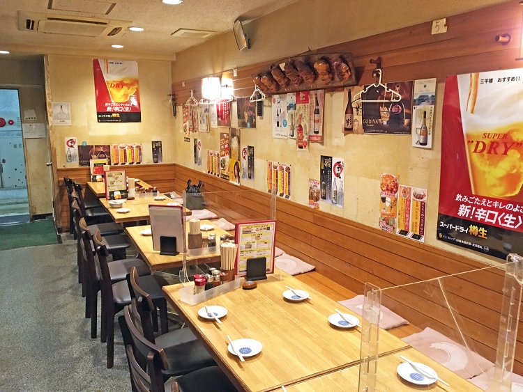 店の奥のテーブル席。お一人様ランチでもゆっくりできる。