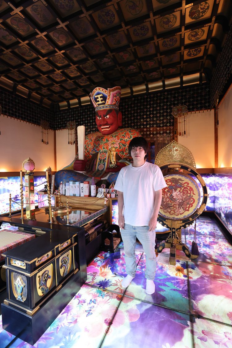 『散歩の達人』の連載をまとめた単行本『ここに来るまで忘れてた。』発売中。※写真と本文は関係ありません。