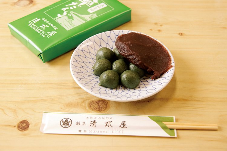 店内400円。持ち帰り20個800円～。こしあん、粒あん、黒蜜きな粉から選べる。