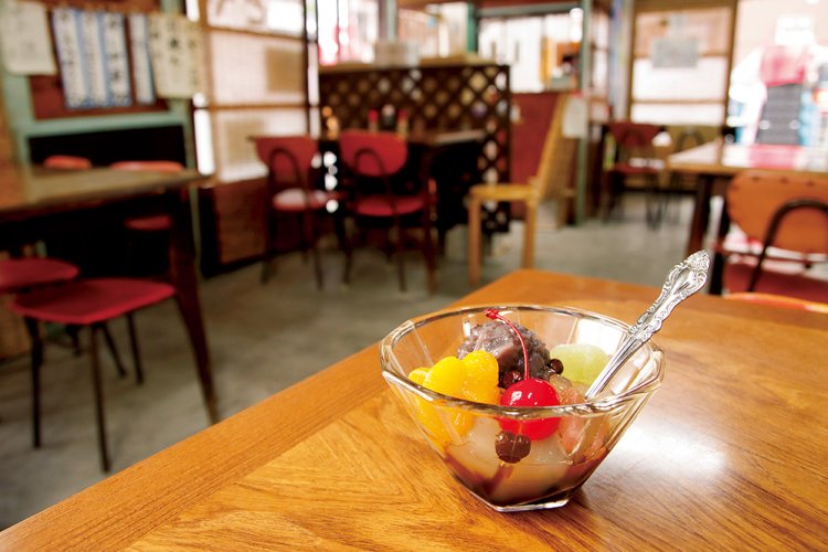 あんみつ450円のほか、ゆであずきも評判。