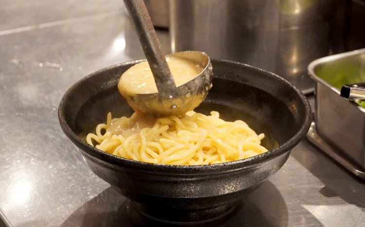 スープの量は思ったより多め。