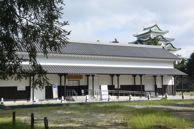 西の丸御蔵城宝館（にしのまるおくらじょうほうかん）。