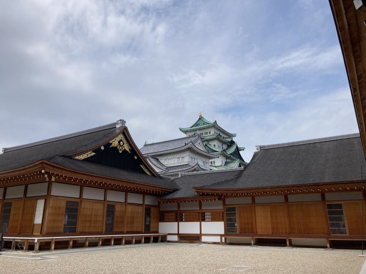 隠れふぉとすぽっとなり。