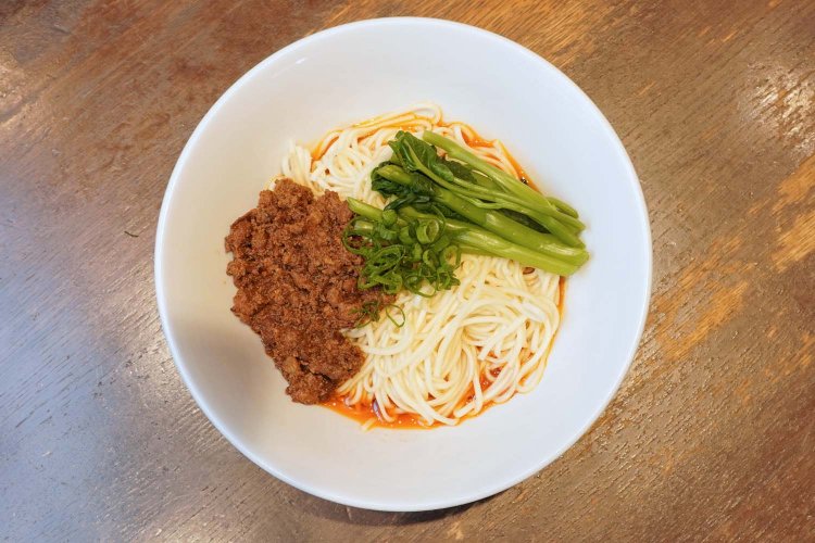 成都式汁なし担々麺850円。