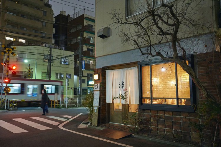 大塚駅からも歩けるが、やっぱり都電で向かいたいものだ。