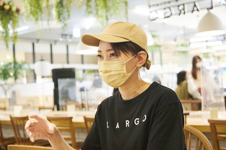 「おいしさも華やかさも、お客様が癒されることをめざしています」とパティシエの東さん。