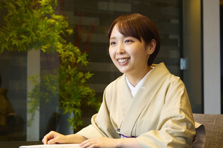 「和食って奥が深いんです。この魅力をたっぷり感じてください」と話す主任の吉岡さん。