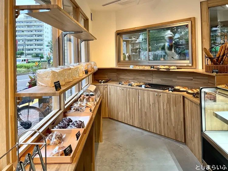 【としまらいふ】Manhattan Bakery & Wine Bar