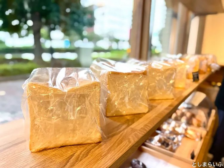 【としまらいふ】Manhattan Bakery & Wine Bar