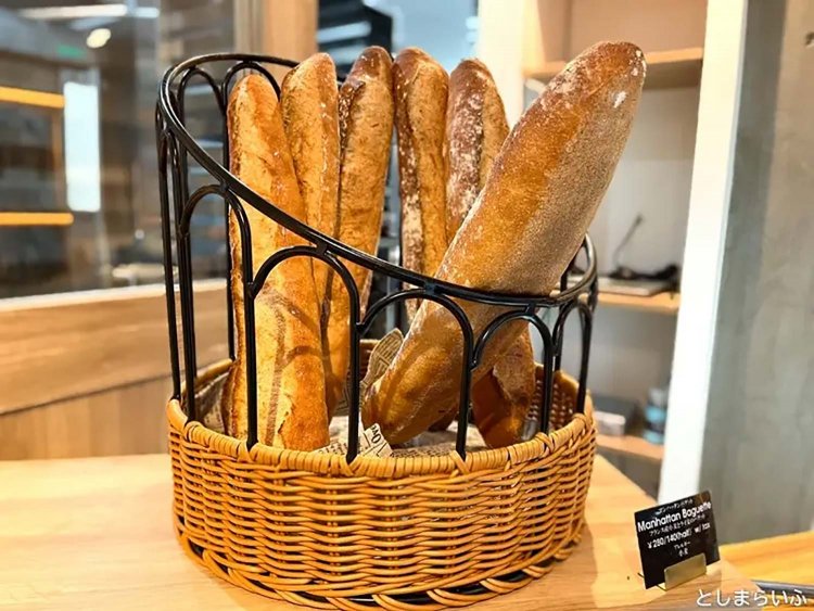 【としまらいふ】Manhattan Bakery & Wine Bar