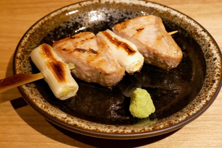 まぐろの串焼き。