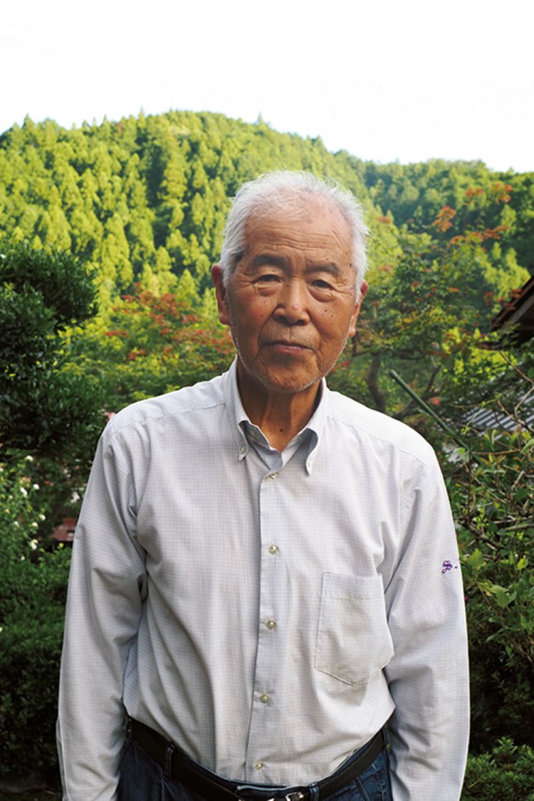 話を聞いた栗原晋二さん（87歳）。買い物は車。「本当に便利です、車は」。