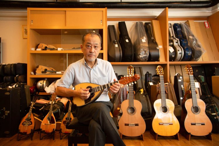 絃楽器のイグチ