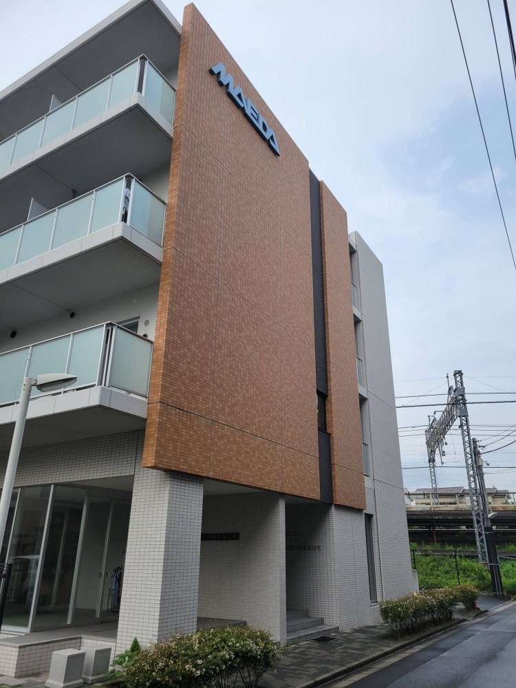 昭和の時代は前田鉄工所の工場が界隈のほとんどを占めていた。現在は事務所のみ残る。