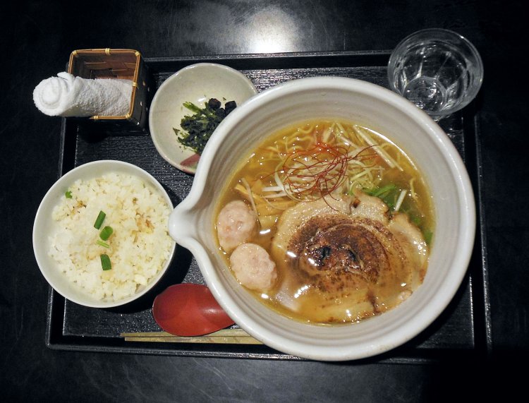 麺処 銀笹（めんどころ ぎんざさ）