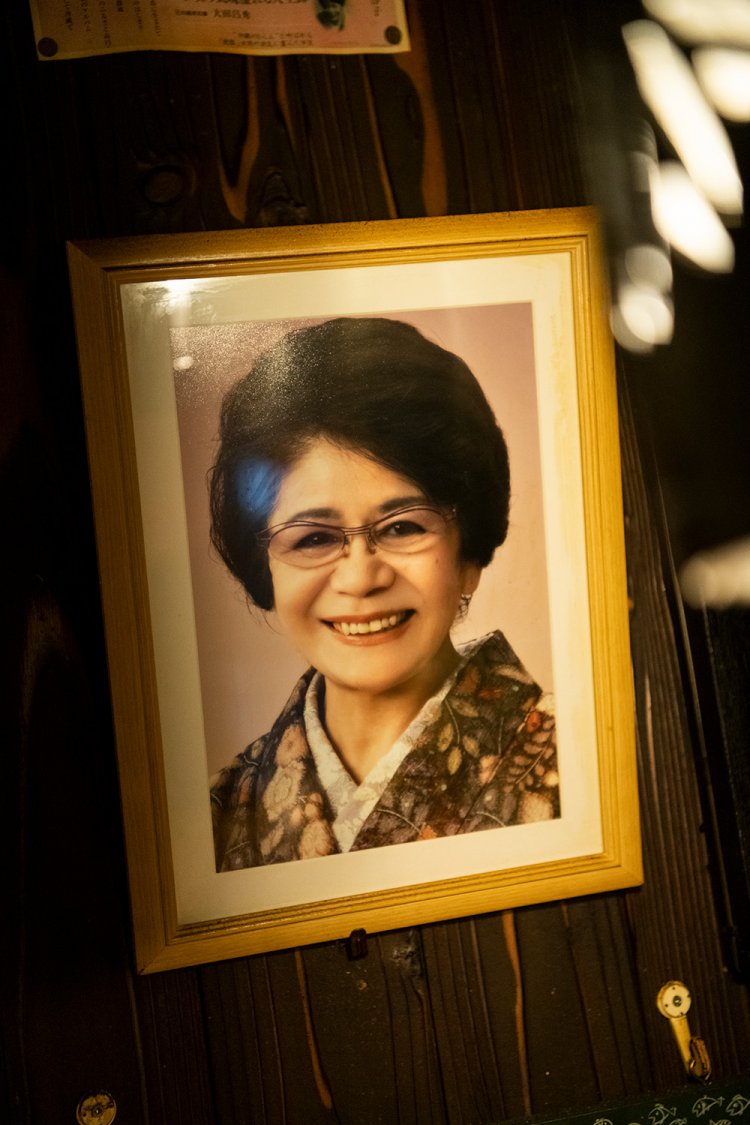 皆に愛された在りし日の高橋淳子ママ。