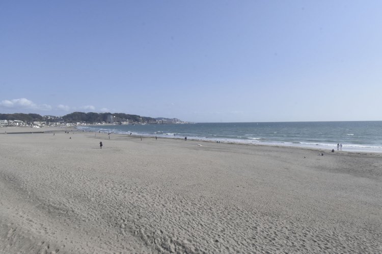 和田義盛の軍は由比ヶ浜まで後退。この浜も激戦地と化した。